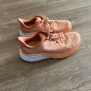 Women’s Hoka Arahi 6